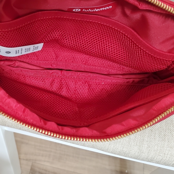 Lululemon new year bag - Picture 5 of 5